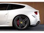 Ferrari FF 6.3 V12 Carbon Camera Lift Passengerdisplay