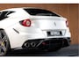 Ferrari FF 6.3 V12 Carbon Camera Lift Passengerdisplay