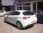 Alfa Romeo Giulietta 1.4 T Distinctive Lusso Automaat NL Auto