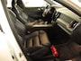 Volvo XC60 2.0 T8 Twin Engine AWD R-Design Lucht vering