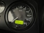 Land Rover Defender 2.5 TD5 110 DC SE Young timer 7 Zitter