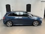 Mercedes-Benz B-klasse 180 Business Solution AMG CAMERA / AMG LINE / PANO / NL AUTO / NAVI