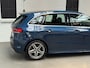 Mercedes-Benz B-klasse 180 Business Solution AMG CAMERA / AMG LINE / PANO / NL AUTO / NAVI