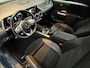 Mercedes-Benz B-klasse 180 Business Solution AMG CAMERA / AMG LINE / PANO / NL AUTO / NAVI