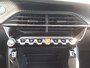 Peugeot e-208 ACTIVE PACK 50kWh 136pk 1-fase 12% BIJTELLING Cruise & Climate control | Parkeersensoren achter | Navigatie via Apple&Android | Bluetooth | LM-velgen