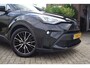 Toyota C-HR 1.8 Hybrid Bi-Tone Autom Leder Stoelverw Navi Camera Clima Apple Carplay 2x PDC Dodehoek Botswaarschuwing LMV ENZ.
