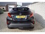 Toyota C-HR 1.8 Hybrid Bi-Tone Autom Leder Stoelverw Navi Camera Clima Apple Carplay 2x PDC Dodehoek Botswaarschuwing LMV ENZ.