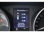 Toyota C-HR 1.8 Hybrid Bi-Tone Autom Leder Stoelverw Navi Camera Clima Apple Carplay 2x PDC Dodehoek Botswaarschuwing LMV ENZ.