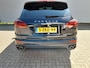 Porsche Cayenne 3.0 S E-Hybrid | Clima | Cruise control | LM Velgen | Lederen bekleding | Memory chairs | Zeer lage kmstand! | Ndl auto! | RIJKLAARPRIJS INCL 12 MAANDEN GARANTIE EN BEURT