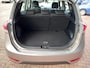 Hyundai ix20 1.4i i-Drive, Airco, Elektrische ramen voor, Elektrische spiegels, Radio/CD/Aux/USB, Licht metalen velgen, Centrale vergrendeling met afstandsbediening, Multimedia bediening op stuurwiel ,Armsteun voor en achter, Achterbank in delen inklapbaar, Nette auto inclusief BOVAG garantie