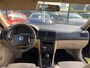 Volkswagen Golf 1.6-16V Comfortline apk/clima/lmv