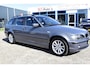 BMW 3-Serie Touring 316i individual edition Exclusive stratus/grijs youngtimer