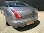 Jaguar XJ 2.0T Premium Luxury I Pan-roof I Xenon I Leer I