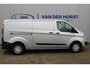 Ford Transit Custom 290 2.0-105pk TDCI L2H1 Trend. Nette Ford Custom in de verlengde uitvoering, deze wagen kan u nog jaren tot dienst zijn. Airco, navigatie, telefoonvoorb., voorraamverwarming, lane assist, parkeersensoren v+a, camera, trekhaak, metallic lak, 3-zits etc.