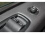 Ford Transit Custom 290 2.0-105pk TDCI L2H1 Trend. Nette Ford Custom in de verlengde uitvoering, deze wagen kan u nog jaren tot dienst zijn. Airco, navigatie, telefoonvoorb., voorraamverwarming, lane assist, parkeersensoren v+a, camera, trekhaak, metallic lak, 3-zits etc.