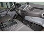 Ford Transit Custom 290 2.0-105pk TDCI L2H1 Trend. Nette Ford Custom in de verlengde uitvoering, deze wagen kan u nog jaren tot dienst zijn. Airco, navigatie, telefoonvoorb., voorraamverwarming, lane assist, parkeersensoren v+a, camera, trekhaak, metallic lak, 3-zits etc.