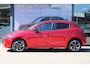 Mazda 2 1.5 e-SkyActiv-G 90 Homura Aka , Apple Carplay, LMV 16 Inch, Zwart Dak, Camera, PDC, Clima, Cruise, Stuur/Stoelverwarming, BSM, LKA
