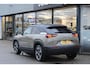 Mazda MX-30 e-SkyActiv R-EV 170 Makoto , Demovoordeel € 16.800,-, Automaat, Premium Pack, Navi, Adap.Cruise, Bose, Clima, Apple Carplay, 360 Camera, PDC, HUD, Stoelverwarming, 18" LMV