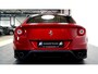 Ferrari FF 6.3 V12 HELE ROSSO MARANELLO + LED STUUR + CARBON INTERIEUR + LIFT V&A + 3 X CAMERA + DVD SCHERMEN + CRUISE CONTROL + NAVIGATIE + BLUETOOTH + JBL AUDIO + STOELVERWARMING&-KOELING + AFS + FRONT PPF + 20" LM-VELGEN!!