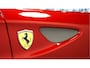 Ferrari FF 6.3 V12 HELE ROSSO MARANELLO + LED STUUR + CARBON INTERIEUR + LIFT V&A + 3 X CAMERA + DVD SCHERMEN + CRUISE CONTROL + NAVIGATIE + BLUETOOTH + JBL AUDIO + STOELVERWARMING&-KOELING + AFS + FRONT PPF + 20" LM-VELGEN!!