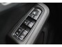 Porsche Macan 2.0 Panoramadak/Adaptive cruise control/Lederen bekleding/Elektr. verstelbare stoelen met geheugen/Navigatie/Achteruitrijcamera/Voor- en achterstoelen verwarmd/Elek. achterklep/Parkeersensoren/Privacy glas/20 inch