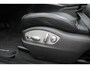 Porsche Macan 2.0 Panoramadak/Adaptive cruise control/Lederen bekleding/Elektr. verstelbare stoelen met geheugen/Navigatie/Achteruitrijcamera/Voor- en achterstoelen verwarmd/Elek. achterklep/Parkeersensoren/Privacy glas/20 inch
