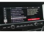 Porsche Macan 2.0 Panoramadak/Adaptive cruise control/Lederen bekleding/Elektr. verstelbare stoelen met geheugen/Navigatie/Achteruitrijcamera/Voor- en achterstoelen verwarmd/Elek. achterklep/Parkeersensoren/Privacy glas/20 inch