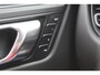 Porsche Macan 2.0 Panoramadak/Adaptive cruise control/Lederen bekleding/Elektr. verstelbare stoelen met geheugen/Navigatie/Achteruitrijcamera/Voor- en achterstoelen verwarmd/Elek. achterklep/Parkeersensoren/Privacy glas/20 inch