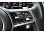 Porsche Macan 2.0 Panoramadak/Adaptive cruise control/Lederen bekleding/Elektr. verstelbare stoelen met geheugen/Navigatie/Achteruitrijcamera/Voor- en achterstoelen verwarmd/Elek. achterklep/Parkeersensoren/Privacy glas/20 inch