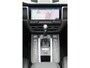 Porsche Macan 2.0 Panoramadak/Adaptive cruise control/Lederen bekleding/Elektr. verstelbare stoelen met geheugen/Navigatie/Achteruitrijcamera/Voor- en achterstoelen verwarmd/Elek. achterklep/Parkeersensoren/Privacy glas/20 inch
