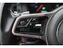Porsche Macan 2.0 Panoramadak/Adaptive cruise control/Lederen bekleding/Elektr. verstelbare stoelen met geheugen/Navigatie/Achteruitrijcamera/Voor- en achterstoelen verwarmd/Elek. achterklep/Parkeersensoren/Privacy glas/20 inch