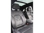 Porsche Macan 2.0 Panoramadak/Adaptive cruise control/Lederen bekleding/Elektr. verstelbare stoelen met geheugen/Navigatie/Achteruitrijcamera/Voor- en achterstoelen verwarmd/Elek. achterklep/Parkeersensoren/Privacy glas/20 inch
