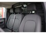 Volkswagen ID. Buzz Cargo 77 kWh 204PK / 150kW, Draadloos Apple Carplay / Android Auto, wegklapbare trekhaak, stoelverwarming, alarm klasse III, adaptieve cruise control (acc) met stop & go, dimmende binnenspiegel, zijwand bekleding, regensensor, verwarmbare voorruit, parkeersensoren voor en achter (pdc), DAB+, front assist, stoelverwarming, elektrisch verstel- en verwarmbare buitenspiegels