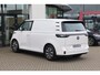 Volkswagen ID. Buzz Cargo 77 kWh 204PK / 150kW, Draadloos Apple Carplay / Android Auto, wegklapbare trekhaak, stoelverwarming, alarm klasse III, adaptieve cruise control (acc) met stop & go, dimmende binnenspiegel, zijwand bekleding, regensensor, verwarmbare voorruit, parkeersensoren voor en achter (pdc), DAB+, front assist, stoelverwarming, elektrisch verstel- en verwarmbare buitenspiegels