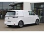 Volkswagen ID. Buzz Cargo 77 kWh 204PK / 150kW, Draadloos Apple Carplay / Android Auto, wegklapbare trekhaak, stoelverwarming, alarm klasse III, adaptieve cruise control (acc) met stop & go, dimmende binnenspiegel, zijwand bekleding, regensensor, verwarmbare voorruit, parkeersensoren voor en achter (pdc), DAB+, front assist, stoelverwarming, elektrisch verstel- en verwarmbare buitenspiegels