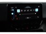 Volkswagen ID. Buzz Cargo 77 kWh 204PK / 150kW, Draadloos Apple Carplay / Android Auto, wegklapbare trekhaak, stoelverwarming, alarm klasse III, adaptieve cruise control (acc) met stop & go, dimmende binnenspiegel, zijwand bekleding, regensensor, verwarmbare voorruit, parkeersensoren voor en achter (pdc), DAB+, front assist, stoelverwarming, elektrisch verstel- en verwarmbare buitenspiegels