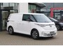 Volkswagen ID. Buzz Cargo 77 kWh 204PK / 150kW, Draadloos Apple Carplay / Android Auto, wegklapbare trekhaak, stoelverwarming, alarm klasse III, adaptieve cruise control (acc) met stop & go, dimmende binnenspiegel, zijwand bekleding, regensensor, verwarmbare voorruit, parkeersensoren voor en achter (pdc), DAB+, front assist, stoelverwarming, elektrisch verstel- en verwarmbare buitenspiegels