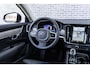 Volvo V90 T6 Recharge AWD Ultimate Bright | Google | Longe Range | Nappa Lederen Bekleding | Ventilatie | Massage | Schuif-/Kanteldak | Head-Up Display |  360 Camera | Harman Kardon Audio | BLIS | Zitverlenging | Stoel-/Stuurverwarming | Getint Glas | Dodehoekdetectie | 19" LM