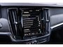 Volvo V90 T6 Recharge AWD Ultimate Bright | Google | Longe Range | Nappa Lederen Bekleding | Ventilatie | Massage | Schuif-/Kanteldak | Head-Up Display |  360 Camera | Harman Kardon Audio | BLIS | Zitverlenging | Stoel-/Stuurverwarming | Getint Glas | Dodehoekdetectie | 19" LM