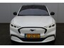 Ford Mustang Mach-E 75kWh/269pk AWD Premium AUTOMAAT volledig ELEKTRISCH ! Fabrieksgarantie t/m 01-03-2027 ! Panorama dak, Vierwielaandr., stoel-, stuur- en voorraamverwarming, technologie pakket II, panoramadak, navigatie, telefoonvoorb., winterpakket, parelmoer wit metallic, etc etc