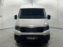 Volkswagen Crafter 2.0 TDI 140 pk L3H3 Navi, Camera, Cruise Control Airco, Laadruimte Pakket, PDC V+A, Geveerde Stoel, 3-Zits