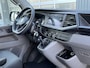 Volkswagen Transporter 2.0 TDI L2H1 30 DC Airco Cruise controle Telefoonverbinding Trekhaak 2200kg trekgewicht Apple carplay Navigatiesysteem schuifdeur Euro 6 Dealer onderhouden 1e Eigenaar