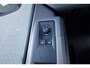 Volkswagen Crafter 35 2.0 TDI L3H3 Exclusive 177PK / 130kW DSG, 3.5 ton, Executive plus pakket, verwarmbare voorstoelen, full map navigatie, bijrijdersbank, adaptieve cruise control (acc), verwarmbare voorruit, automatische airconditioning, achteruitrijcamera (rear view), DAB+, Apple Carplay / Android Auto, front assist, lane assist, elektrisch verstel- en verwarmbare buitenspiegels, BPMvrij
