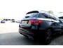 Mercedes-Benz GLC 300e 320PK PHEV Plug in 4MATIC AMG*1ste Eig*BTW*Perfect Onderh.*Night pakket/Digi. Klokken/Sfeerverl./Diamond Grille/Stoelverw./Dodehoek/Rijstrook/Elek. Klep/Navi/LED/Apple Carplay-android/Camera/Parkeersens.V+A/19 inch*