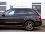 Mercedes-Benz GLC 300e 320PK PHEV Plug in 4MATIC AMG*1ste Eig*BTW*Perfect Onderh.*Night pakket/Digi. Klokken/Sfeerverl./Diamond Grille/Stoelverw./Dodehoek/Rijstrook/Elek. Klep/Navi/LED/Apple Carplay-android/Camera/Parkeersens.V+A/19 inch*