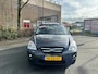 Kia Carens 2.0 CVVT X-ecutive