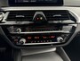 BMW 5-Serie Touring 520i M-Sport Shadow Line/Pano-dak/Camera/Dodehoek