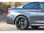 BMW M4 4-serie Coupé Nederlandse auto/Dealeronderhouden/M-Performance uitlaat/Carbon dak/Harman kardon/Lederen bekleding/Elektrisch verstelbare stoelen met geheugen/Navigatie/Keyless/Alarmsysteem/19 Inch