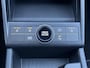 Hyundai Kona Electric Comfort Smart 65.4 kWh | Rijklaarprijs dus GEEN afleverkosten! | Warmtepomp | 19'' Wielen | Stoelverwarming | Snelladen | Navigatie |