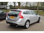 Volvo V60 1.6 T3 Momentum, Automaat, Airco, Navi, Nap.